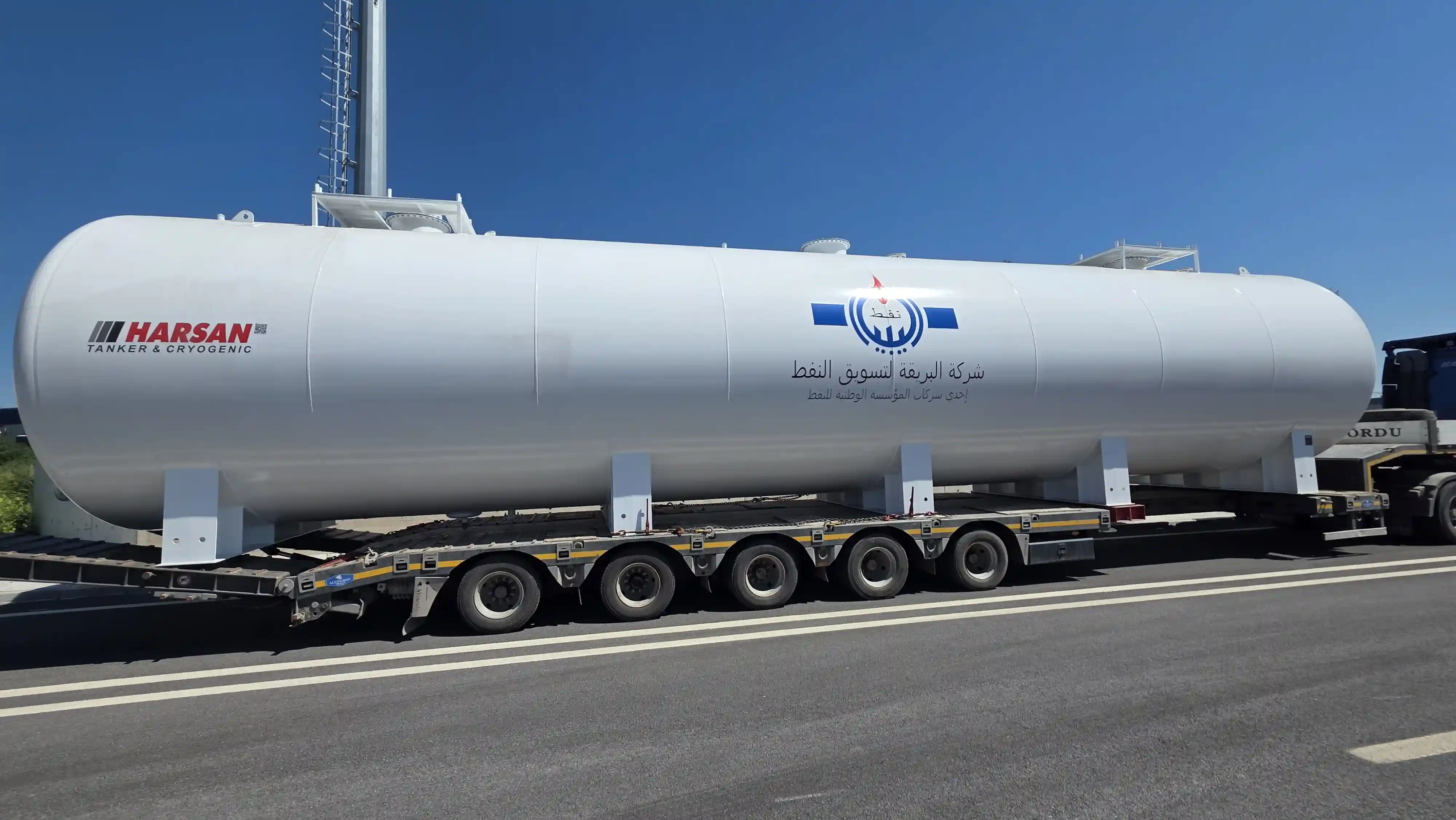 Harsan Tanker çoklu LPG depolama tankları iskele üzerinde yükleme öncesi toplu ihracat sevkiyatı