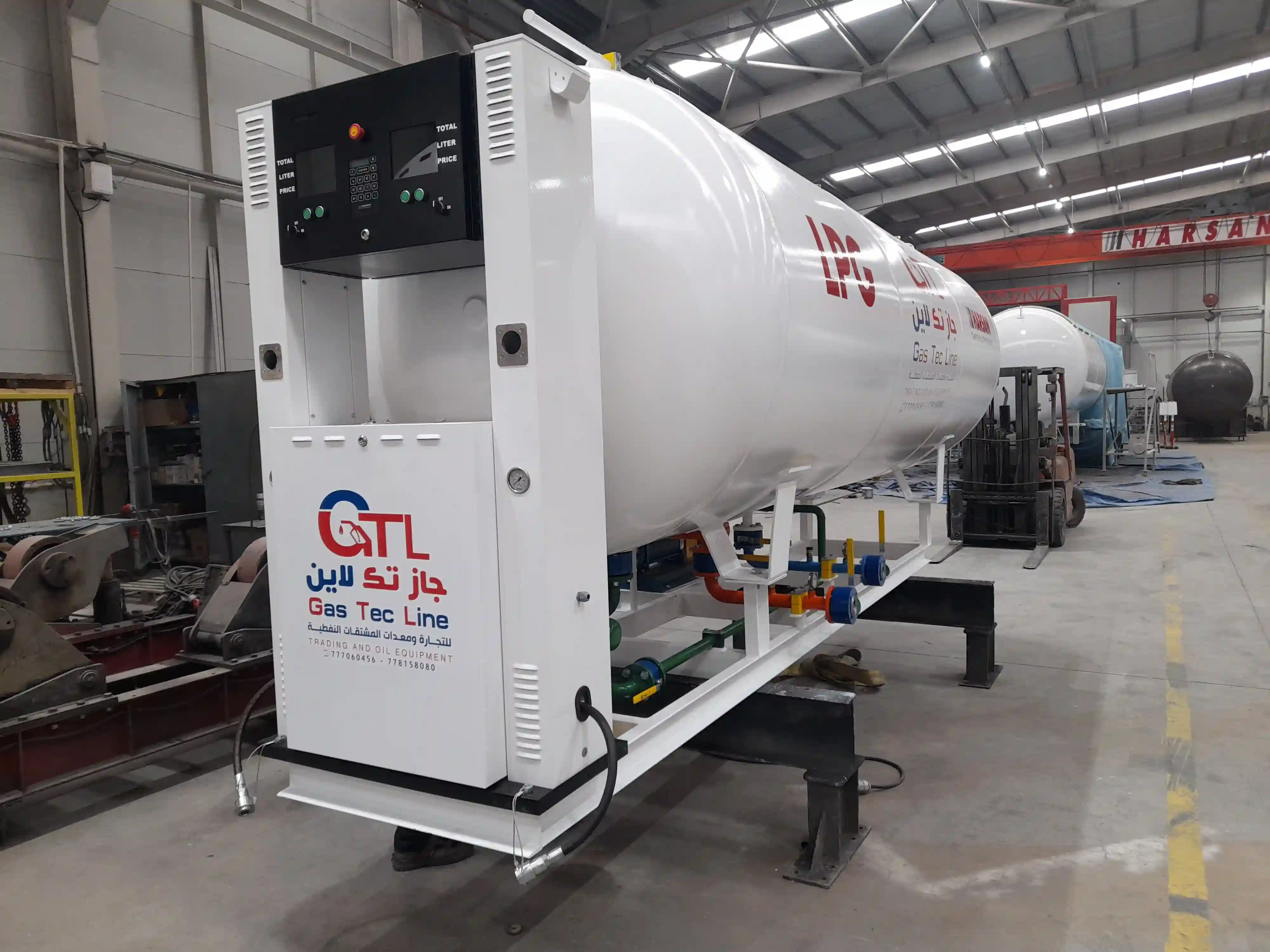 Mobil LPG istasyonunun üzerinde yer alan, GTL logolu entegre elektronik dolum sayacı (dispenser) ve dijital kontrol panosu.
